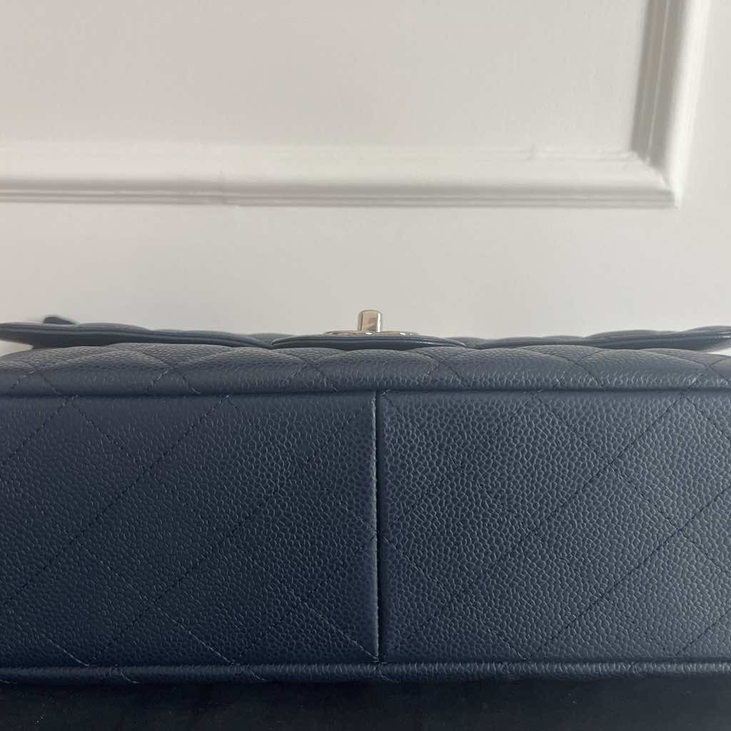 Chanel Classic Jumbo Single Flap - Image 6