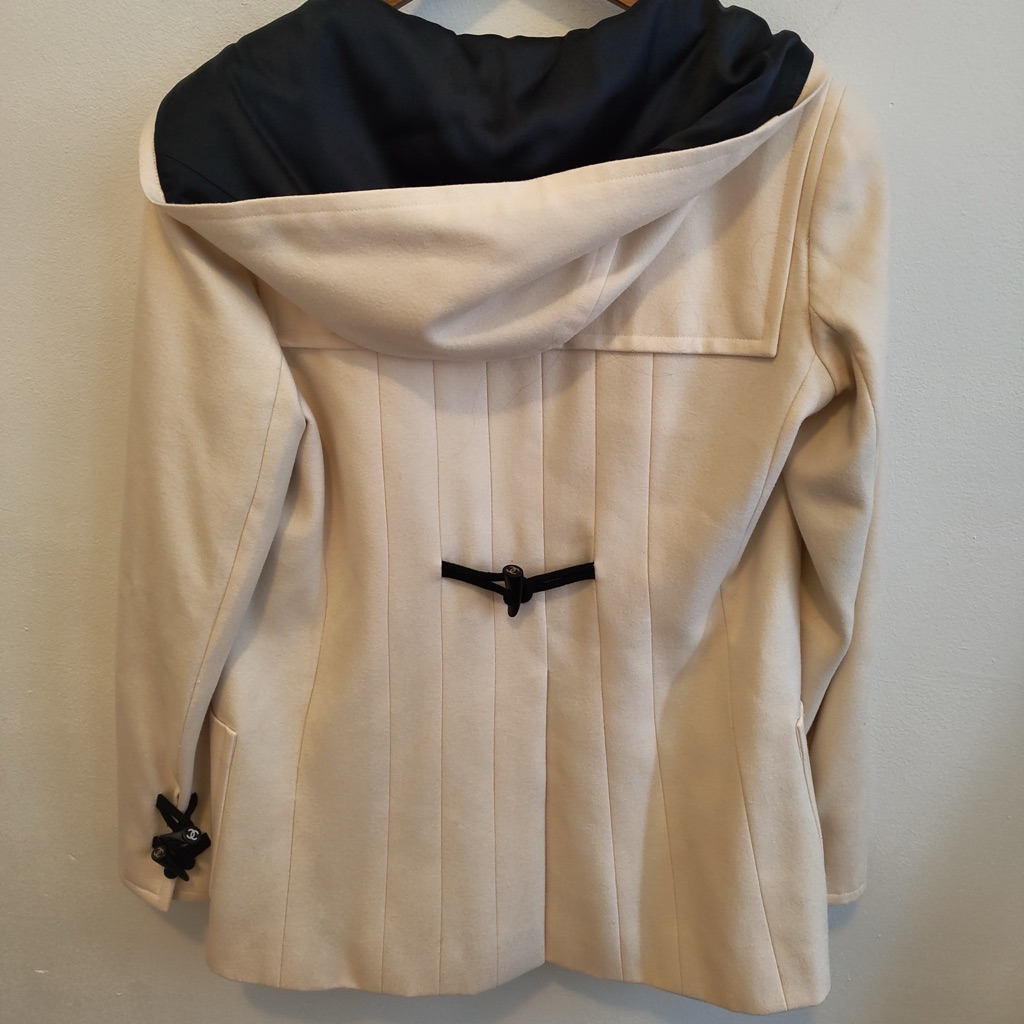 Chanel Duffle toggle montgomery - Back view