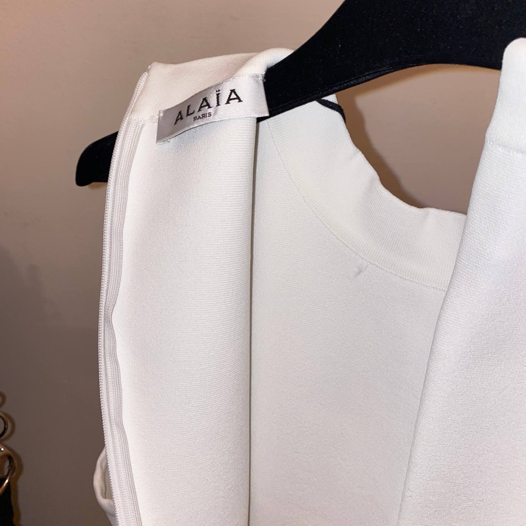 Alaïa Slashed Bodycon Bands Midi - Side view