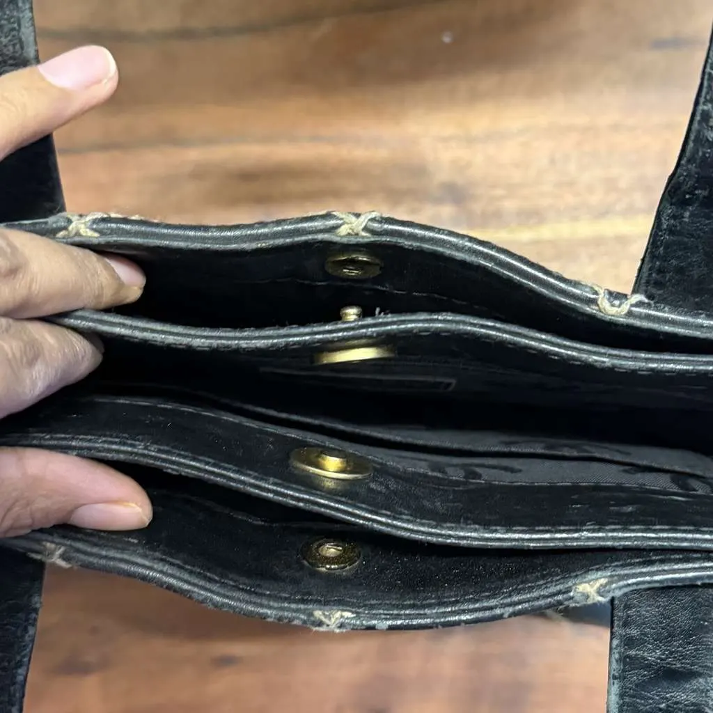 Chanel Small Tote Bag Black Leather Good - Box View