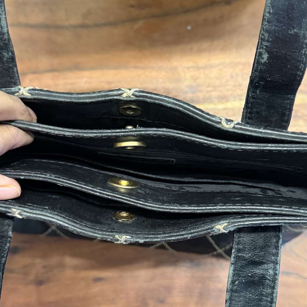 Chanel Small Tote Bag - Detail 1