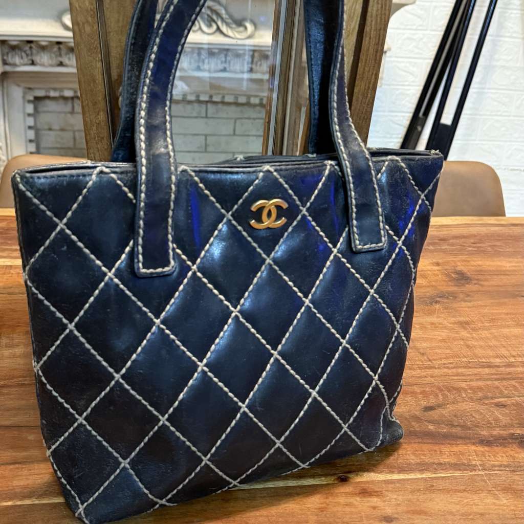 Chanel Small Tote Bag - Detail 2