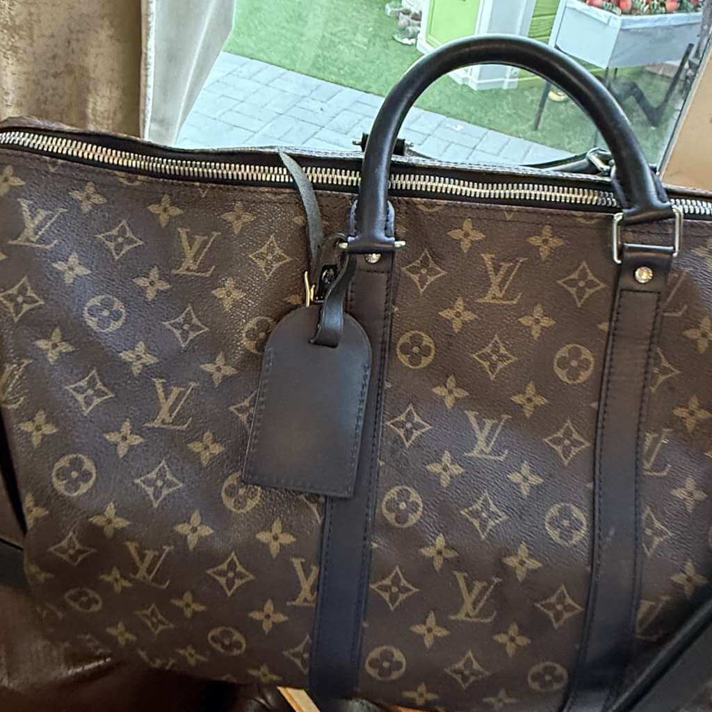 Louis Vuitton Keepal 50 - Side view
