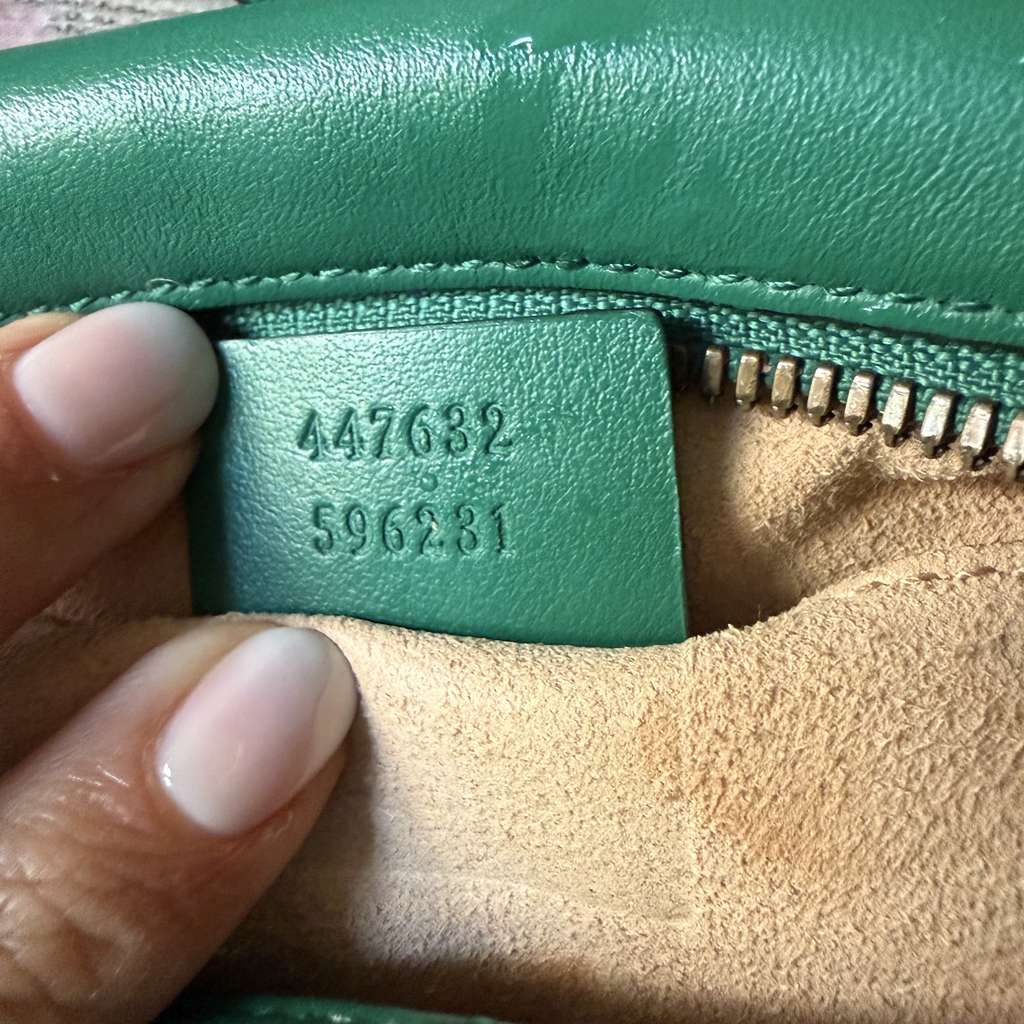 Gucci Gucci Marmont GG - Side view