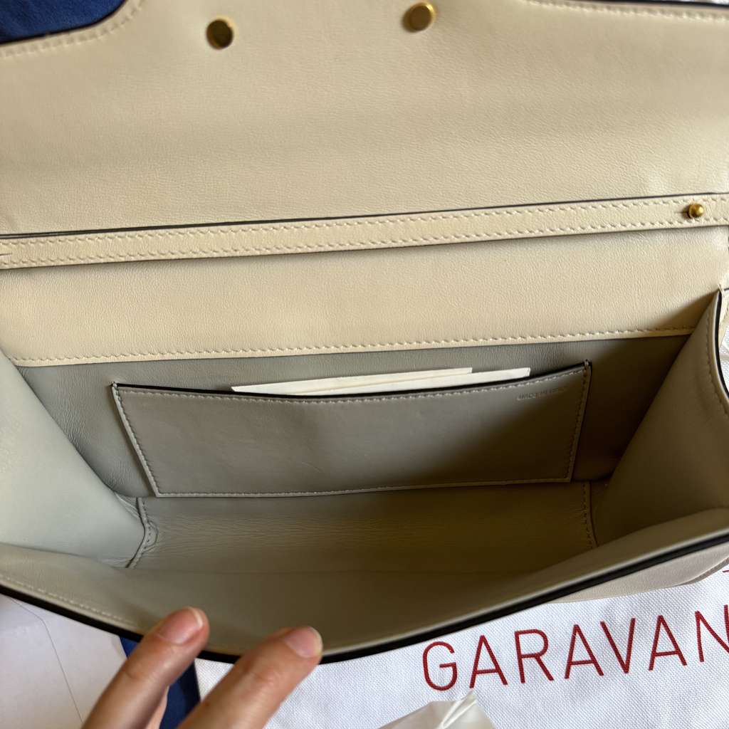 Valentino Garavani Locò In Vitello - Detail 1