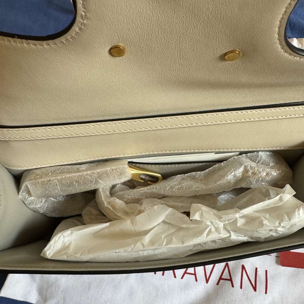 Valentino Garavani Locò In Vitello - Detail 2