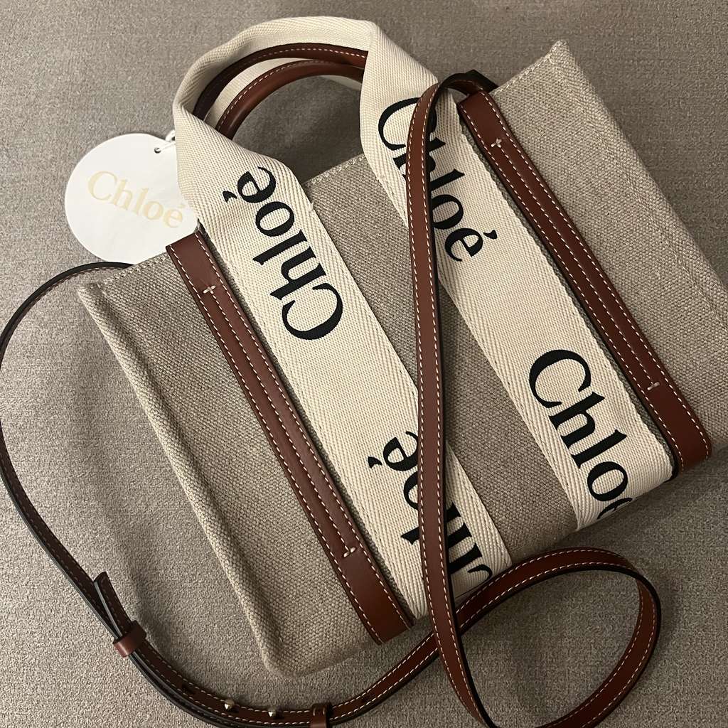 Chloé Woody Canvas Tote - Side view