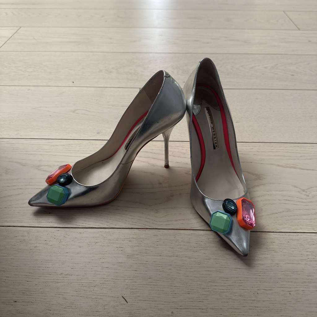 Sophia Webster Metallic Gem Embellished Pumps - Detail 1