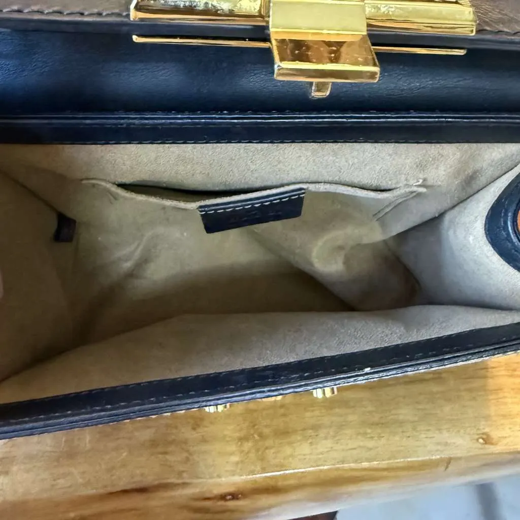 Gucci Bag Beige Good - Model View