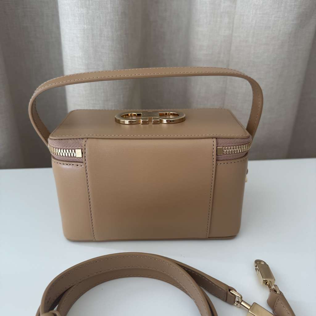 Salvatore Ferragamo Vanity bag - Back view