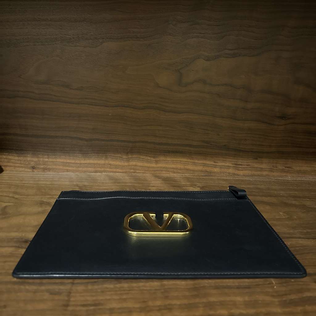 Valentino Garavani VLogo Bag - Side view