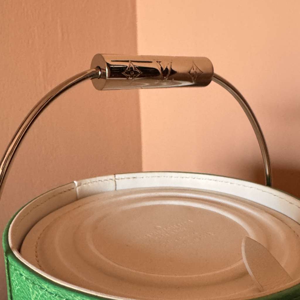 Louis Vuitton Paint Can Bag - Detail 2