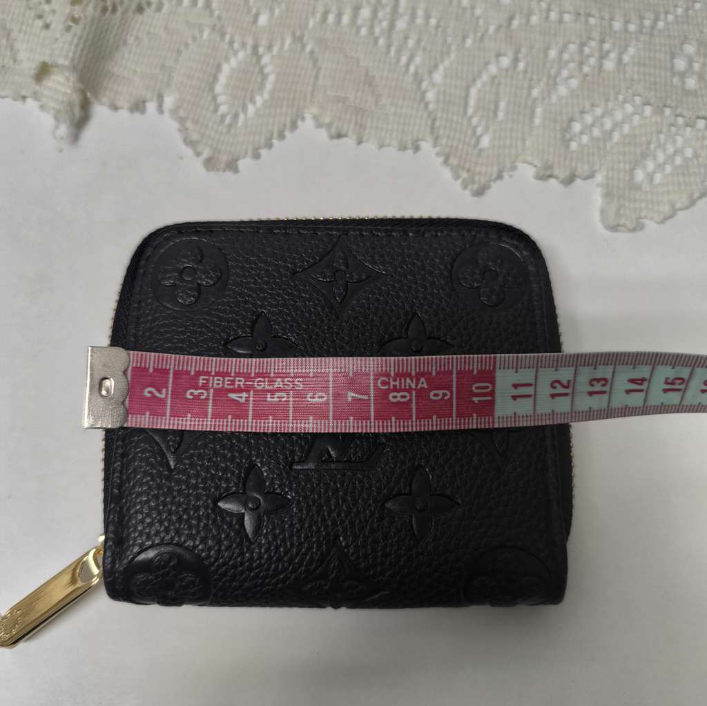 Louis Vuitton Wallet - Detail 2