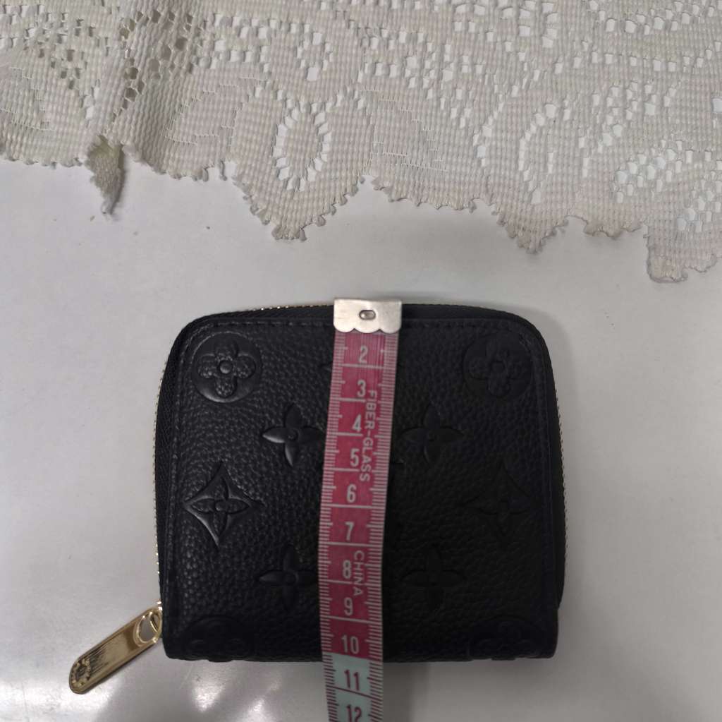 Louis Vuitton Wallet - Image 10