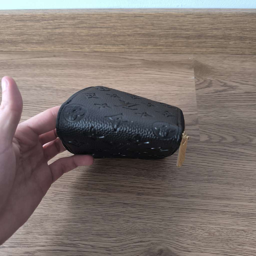 Louis Vuitton Wallet - Image 11