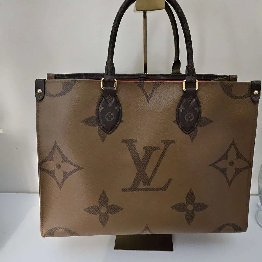 Louis Vuitton On The Go MM Bag Brown Canvas Good - Back View