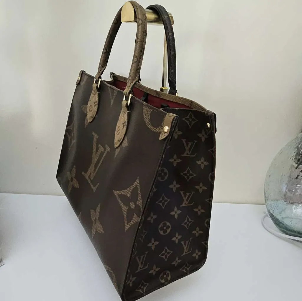 Louis Vuitton On The Go MM Bag Brown Canvas Good - Inside View