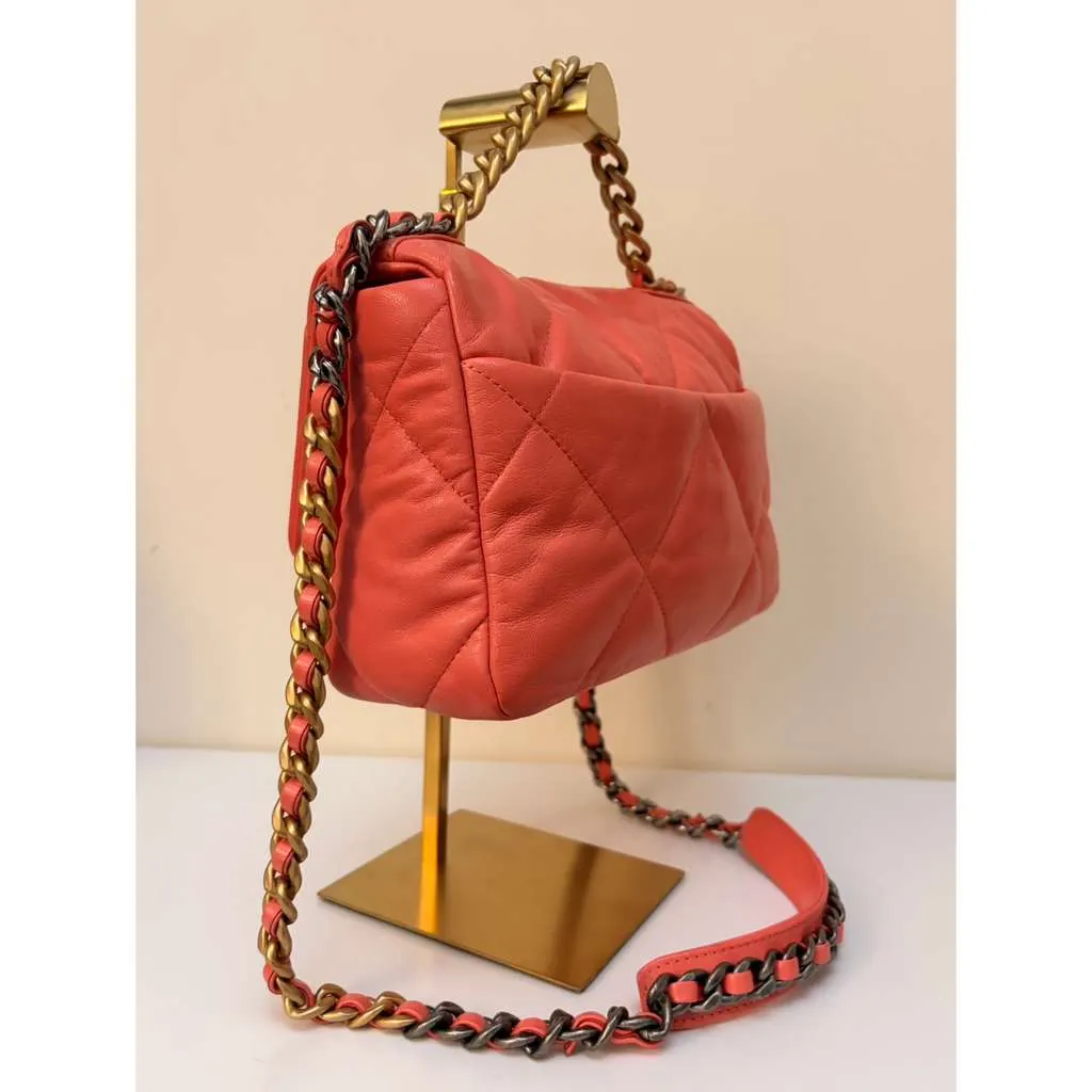 Chanel 19 Flap Bag Pink Leather Good - Box View