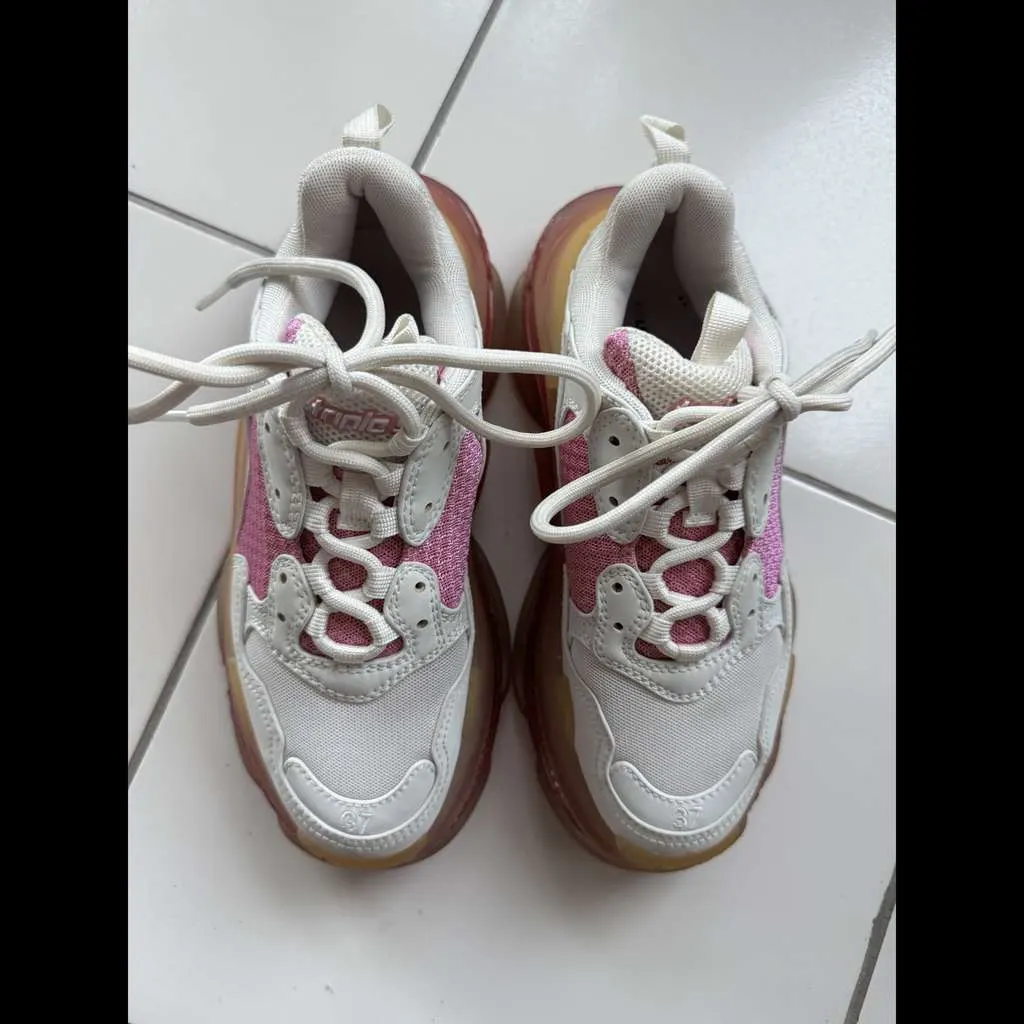 Balenciaga Triple S Sneakers White Very good - Box View