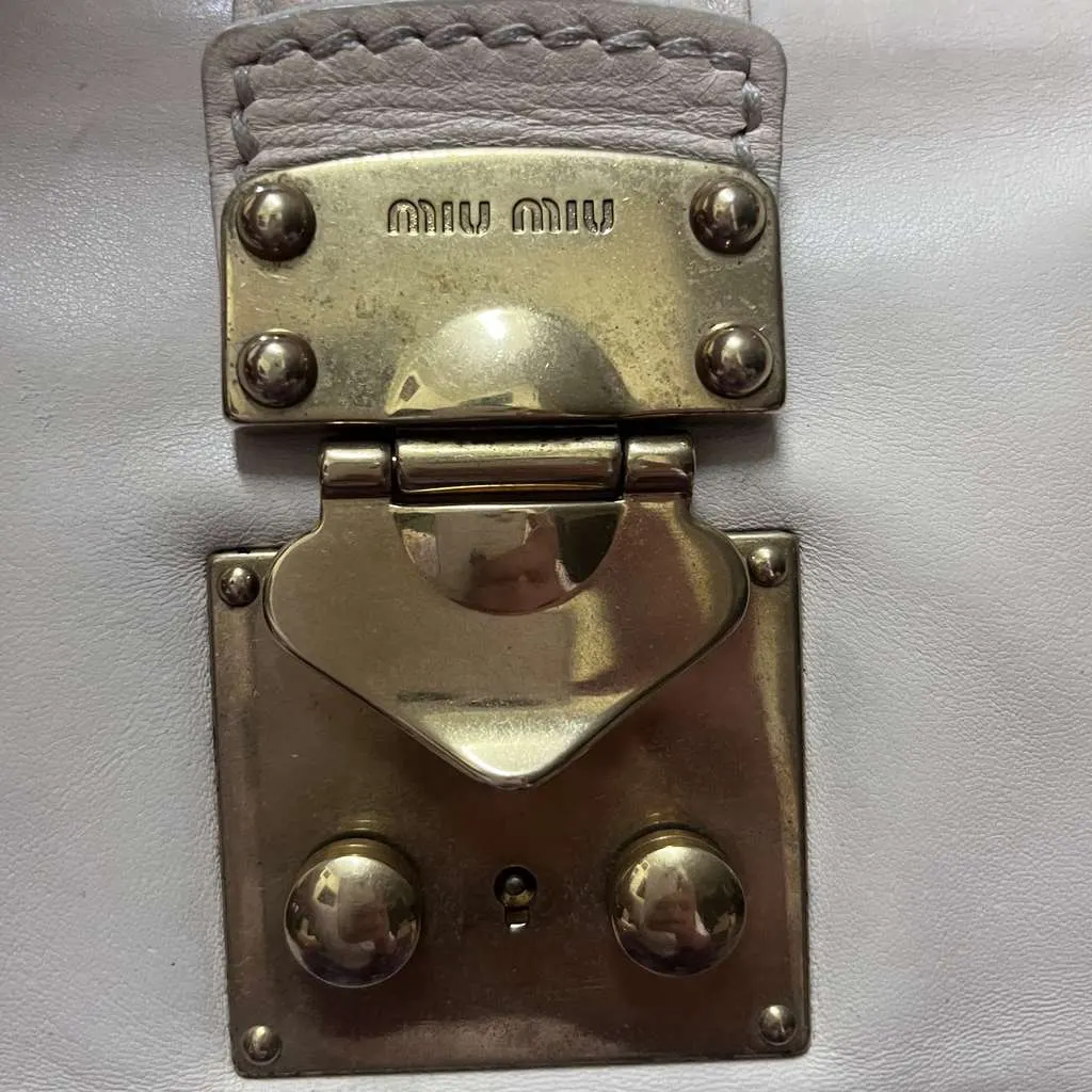 Miu Miu Beau Beige Leather Very good - Box View