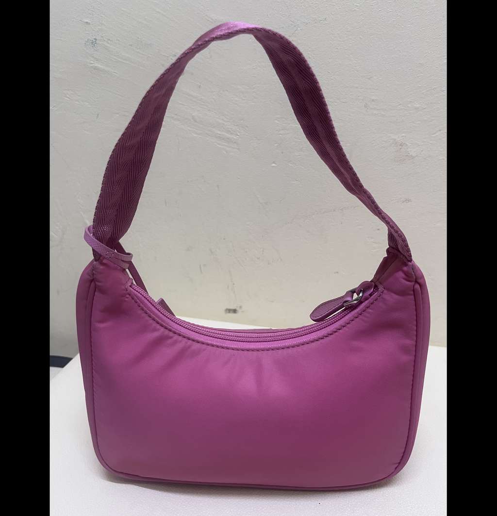 Prada Re-Edition 2000 - 2