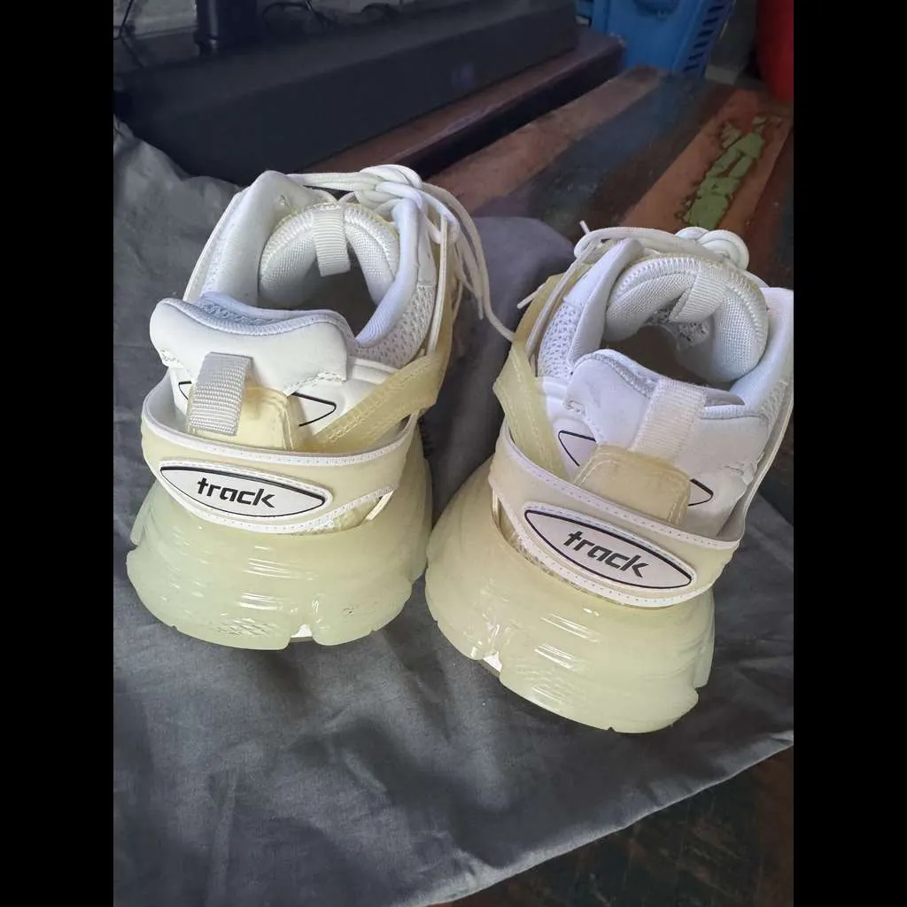 Balenciaga Track White Never worn - Box View