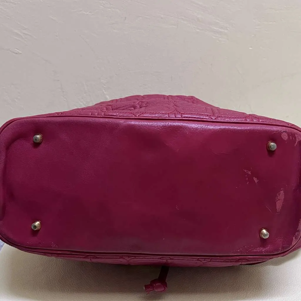 Balenciaga Drawstring Leather in Red Red Leather Very good - Model View