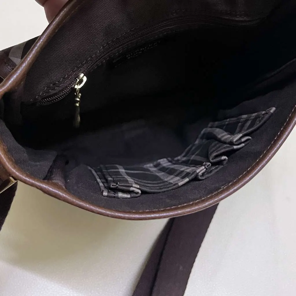 Burberry Black Label Brown Very good - Model View