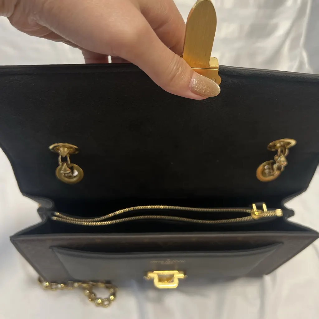 Louis Vuitton Monogram Canvas Brown Leather Very good - Model View