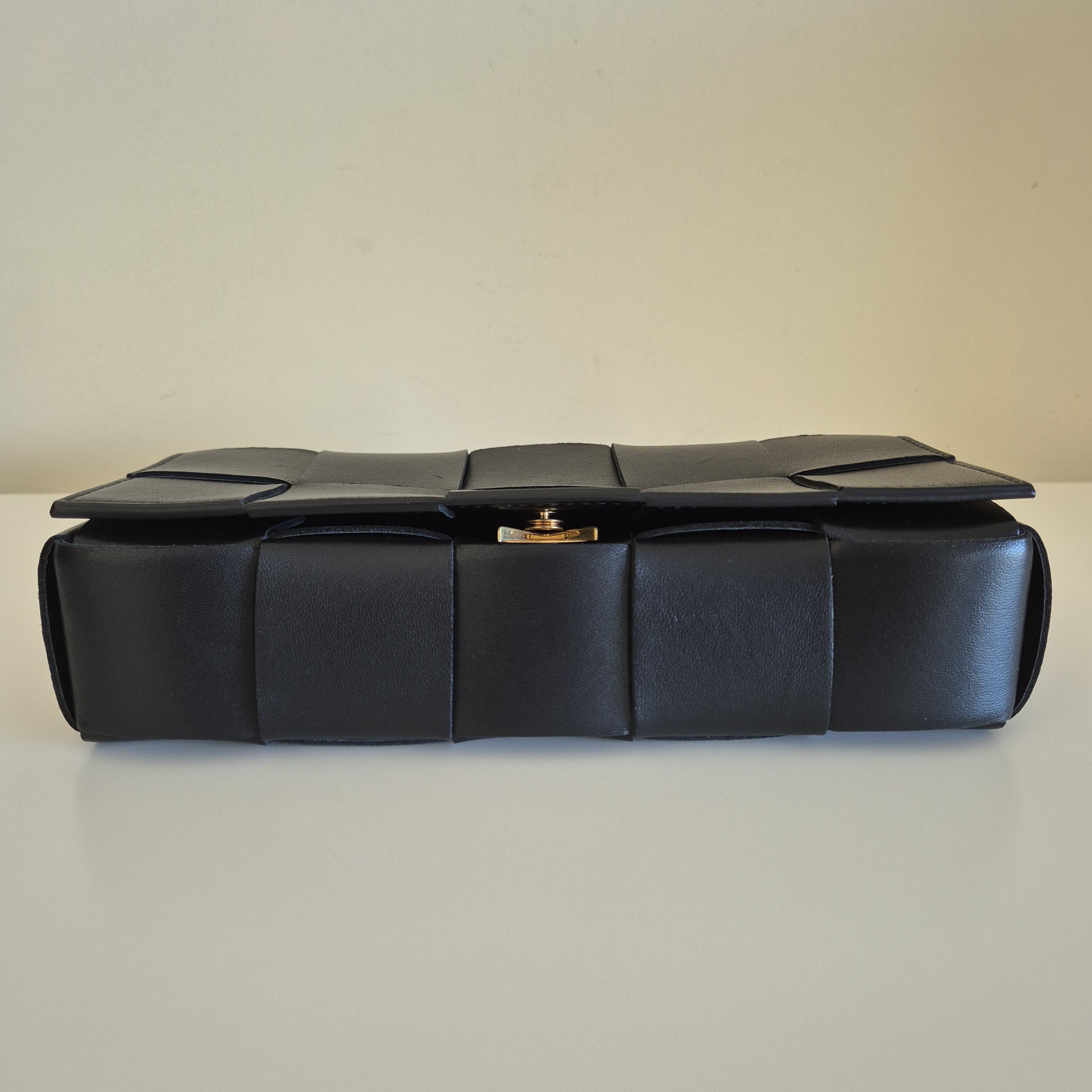 Bottega Veneta Brick Cassette Leather Handbag - 3