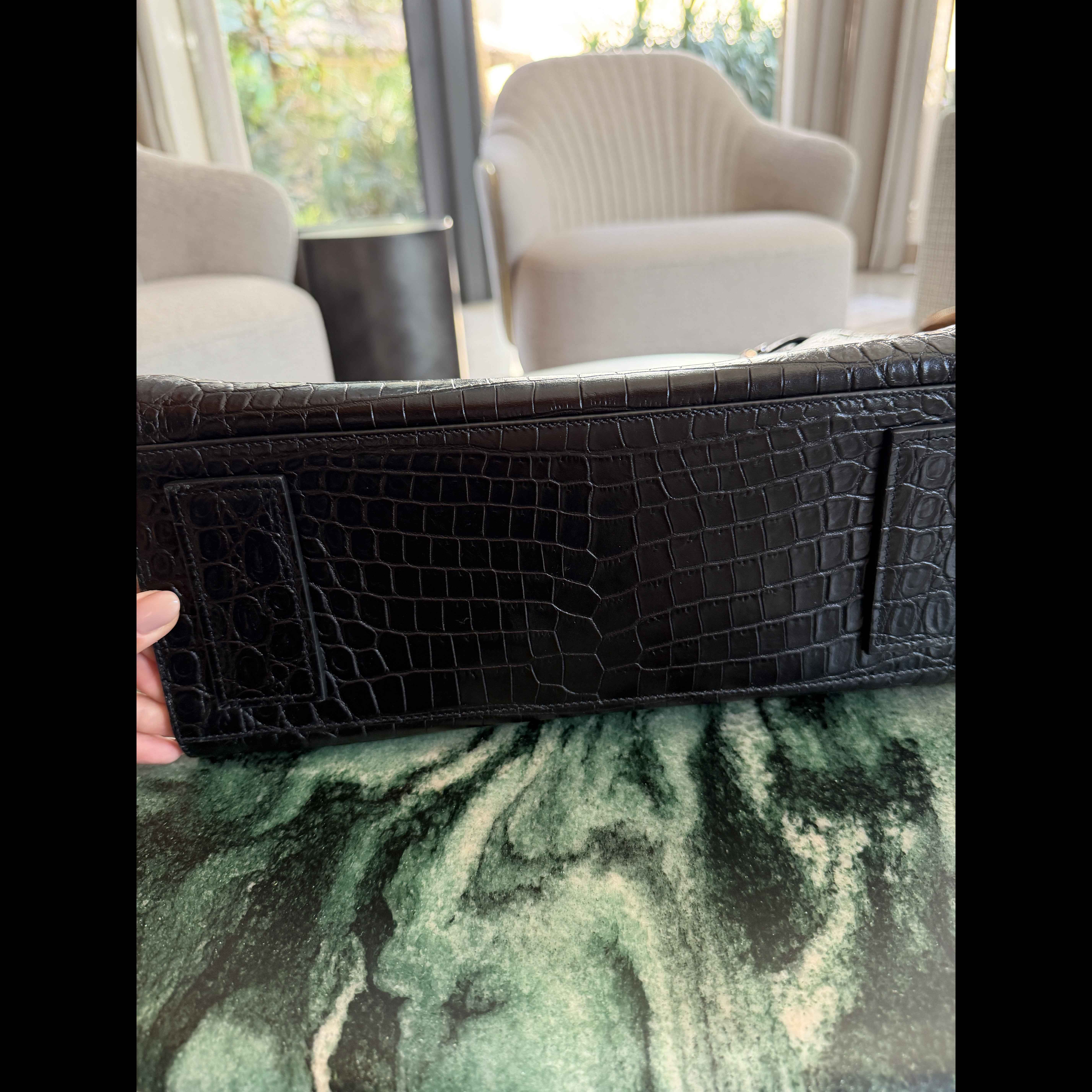 Saint Laurent Sac du Jour Black Leather Very good condition - Model View