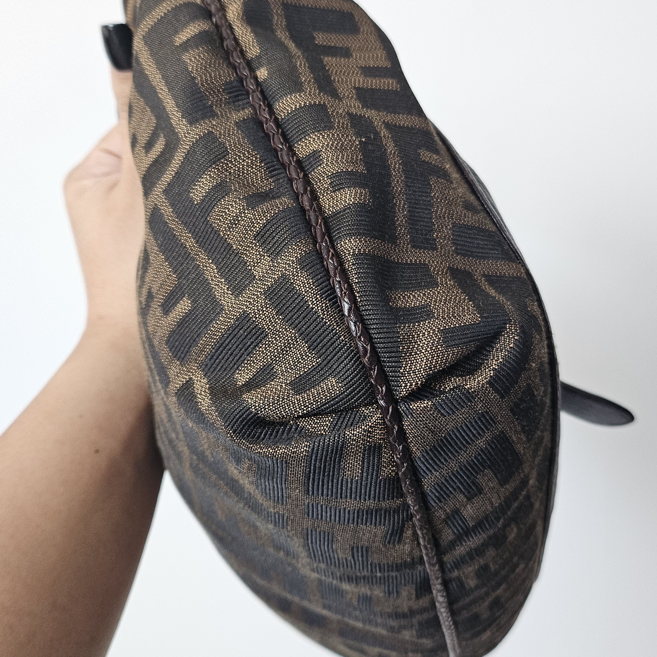 Fendi Borsa Hobo Spy Zucca Brown Canvas Good condition - Model View