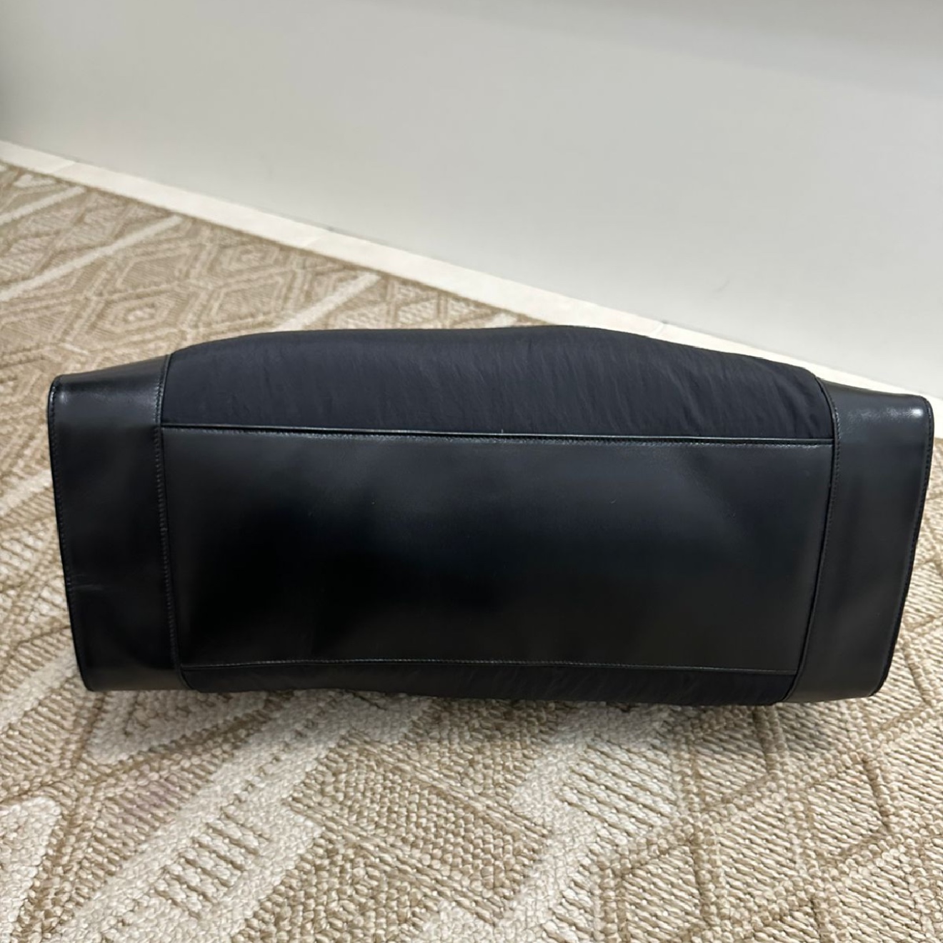 Saint Laurent DUFFEL BAG Black Leather Never worn - Back View