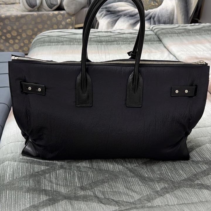 Saint Laurent DUFFEL BAG Black Leather Never worn - Inside View