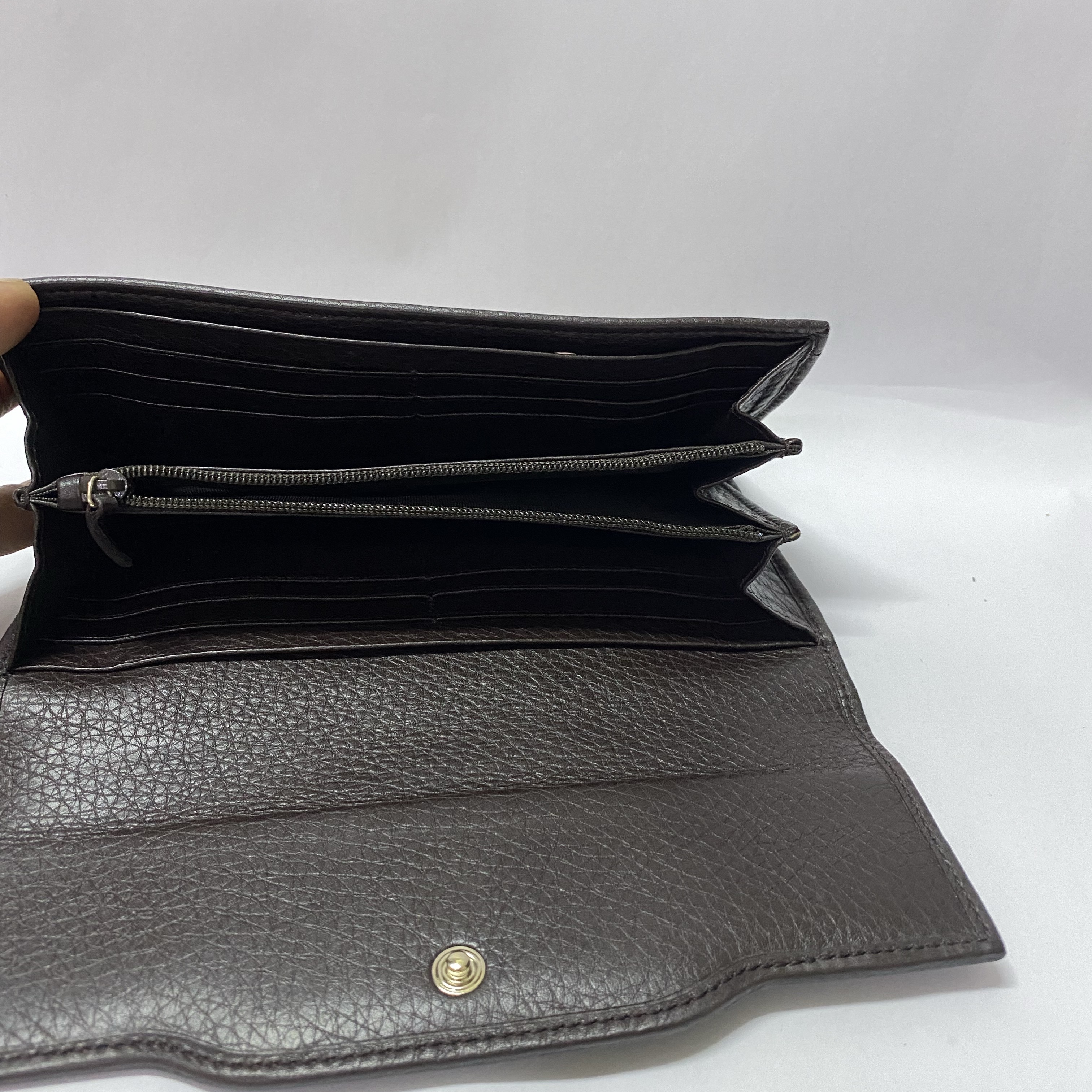 Gucci Gucci Long Wallet MultiColor Never worn - Model View