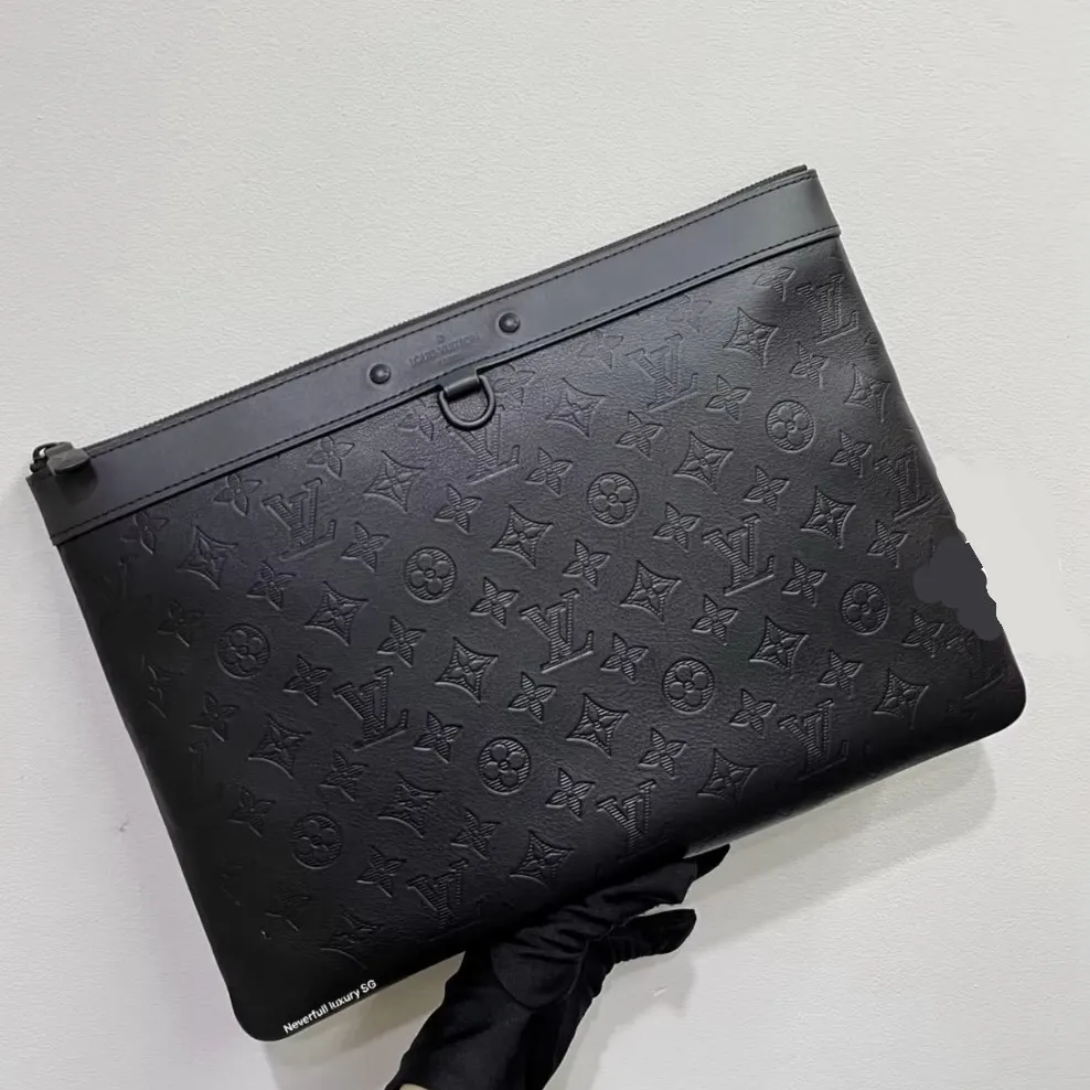 Louis Vuitton Shadow Discovery Clutch Black Leather Very good - Back View