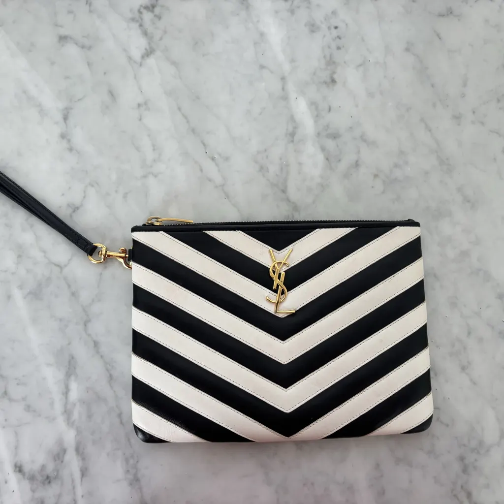 Saint Laurent Jolie Chevron Clutch MultiColor Leather Never worn - Model View