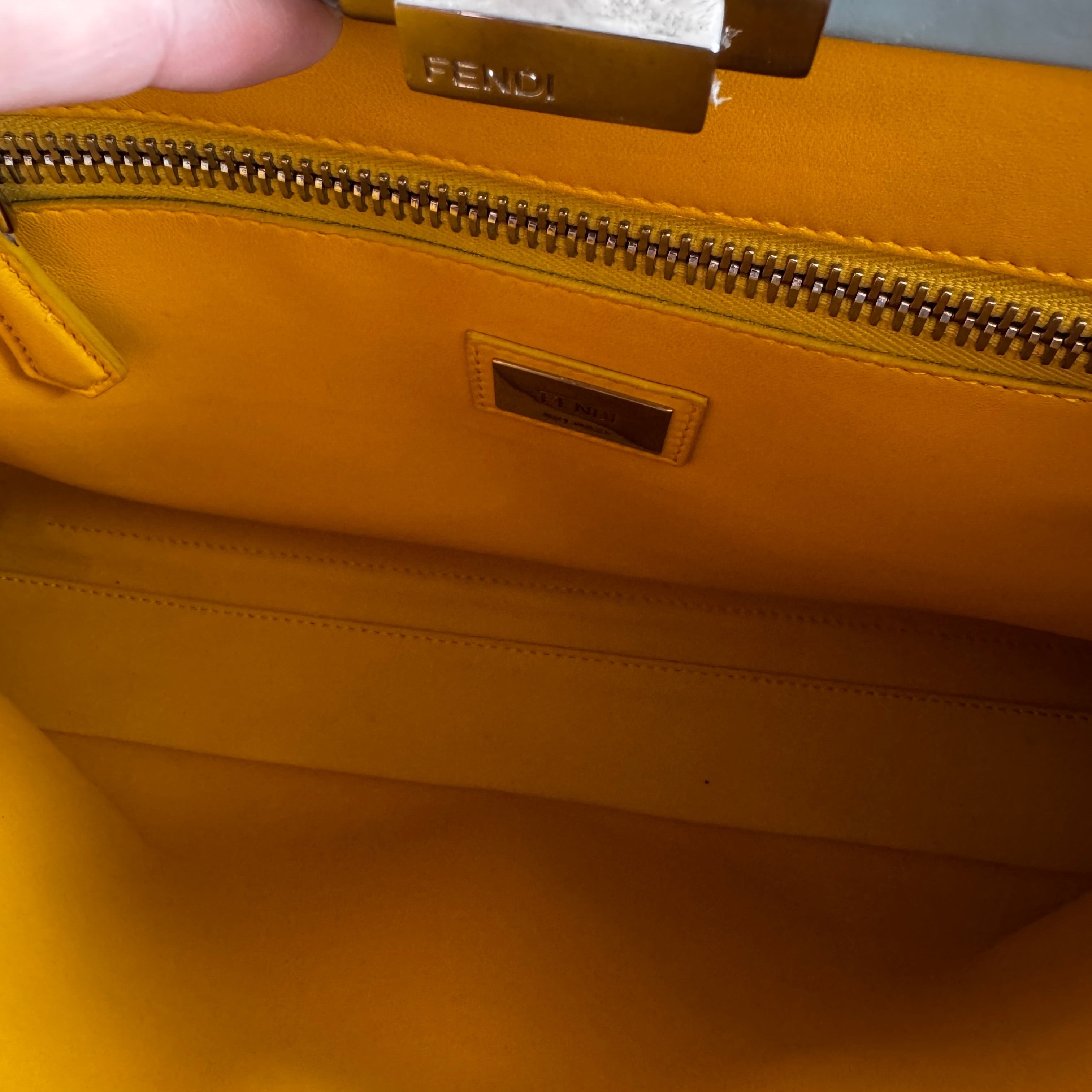 Fendi Medium Peekaboo Light Blue Blue Leather Very good condition - Model View