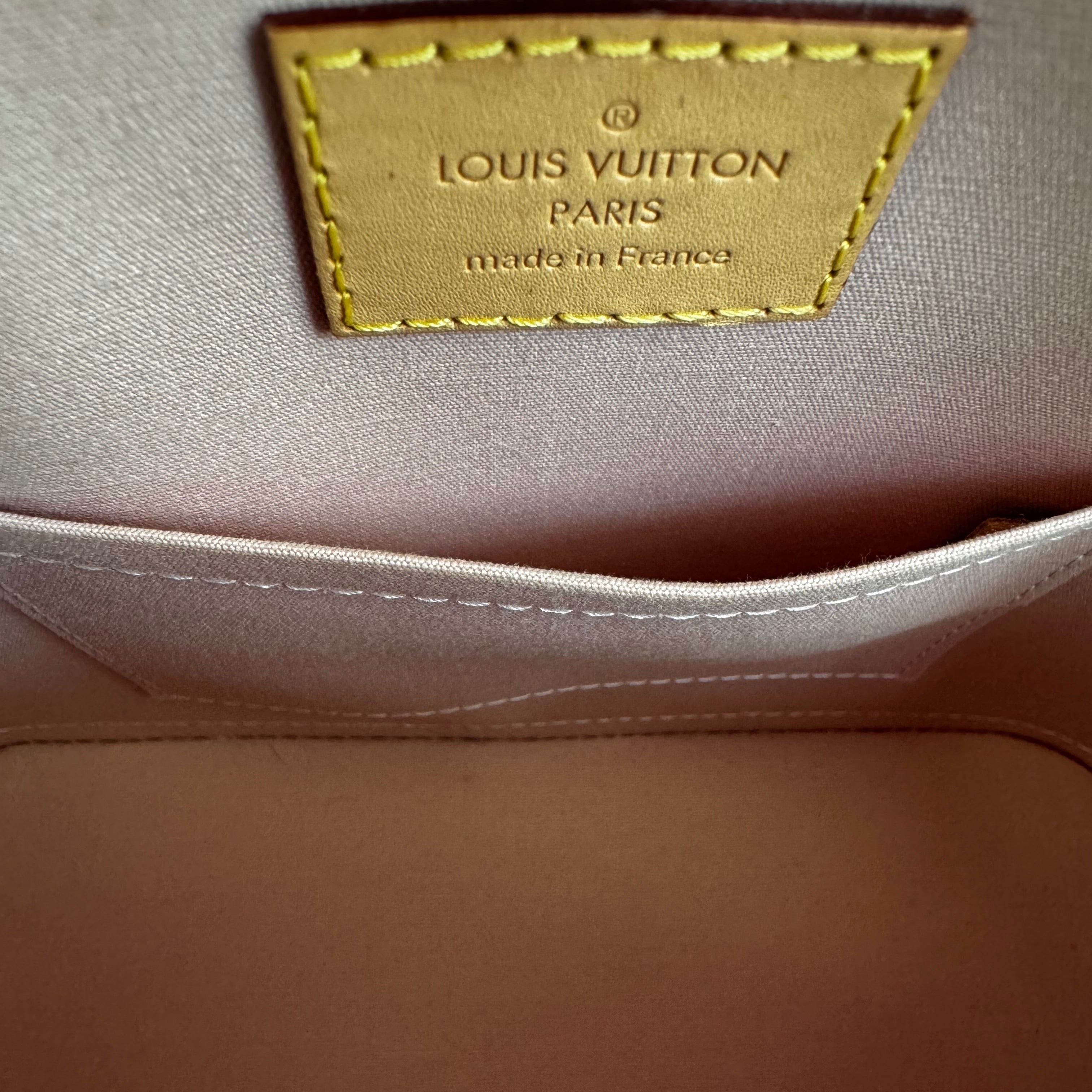 Louis Vuitton Vernis Alma BB Pink Leather Never worn - Model View