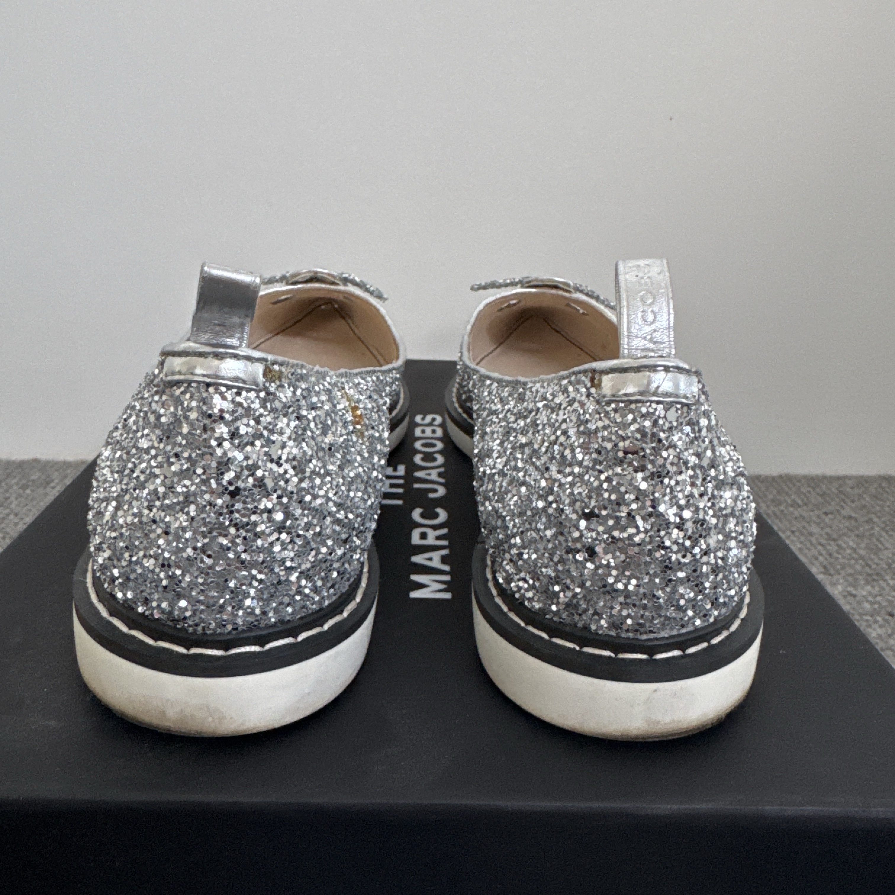 Marc Jacobs The Mouse Shoes Metallic Very good condition - Back View