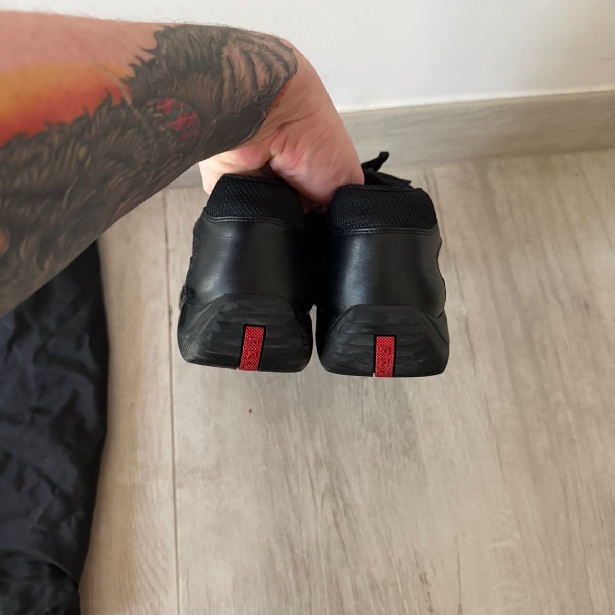 Prada American Cups Black Leather Very good condition - Back View