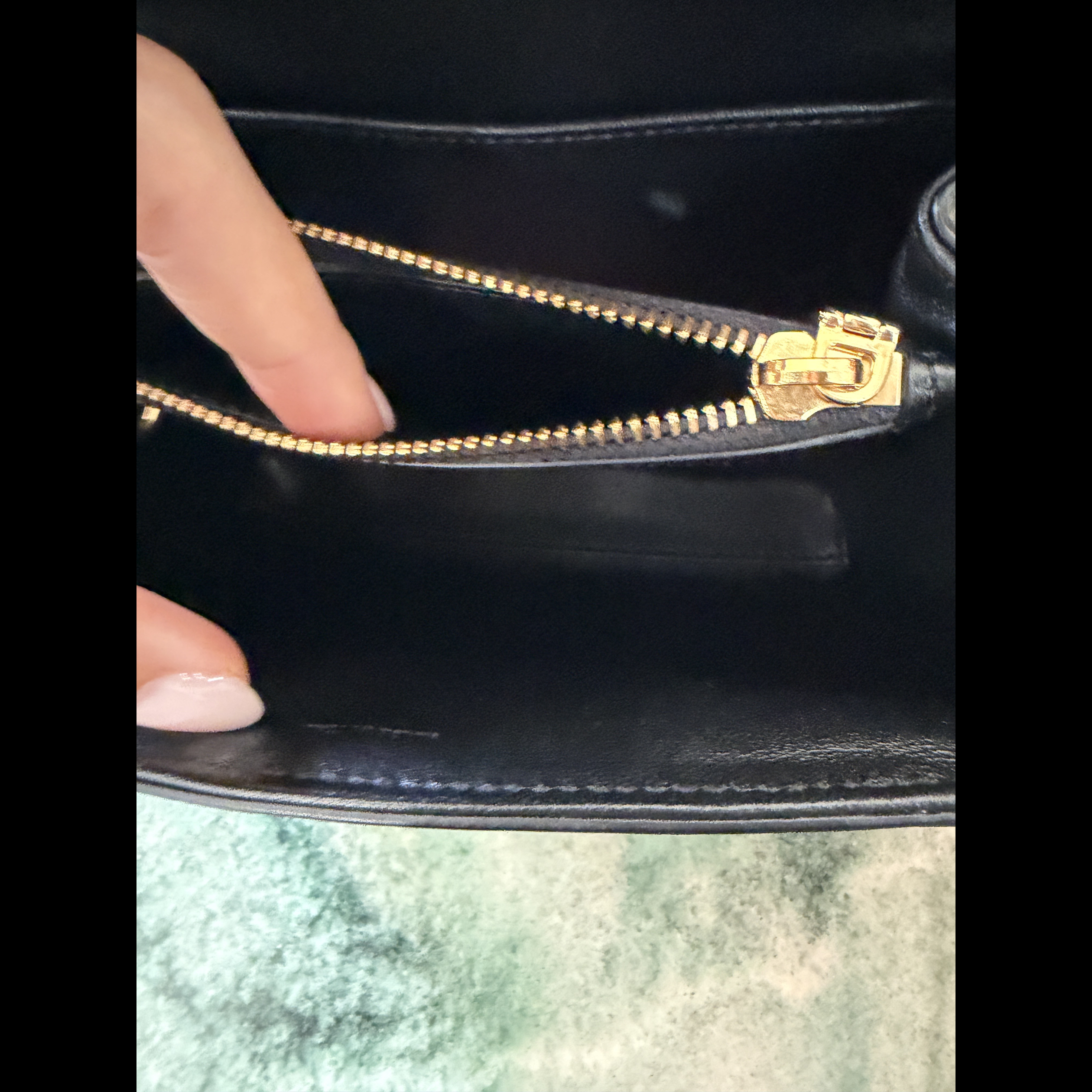 Celine Small 16 Bag Black Leather Very good condition - Box View