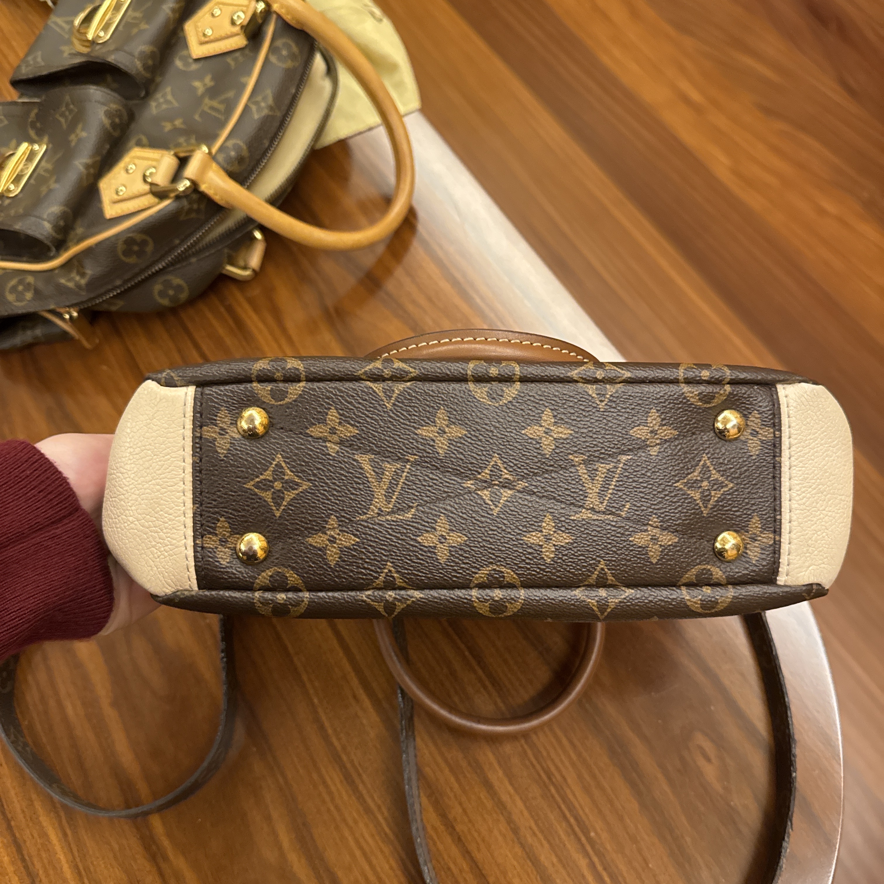 Louis Vuitton Pallas BB Brown Leather Good condition - Inside View