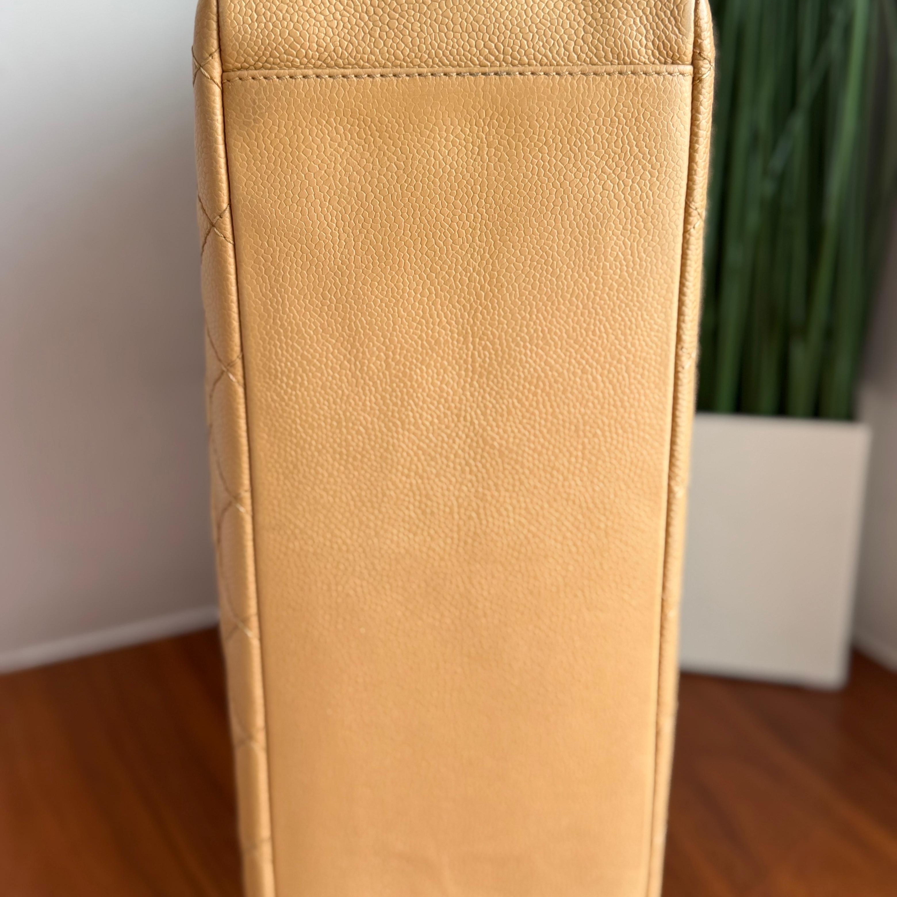 Chanel GST Tote Beige Leather Good condition - Inside View