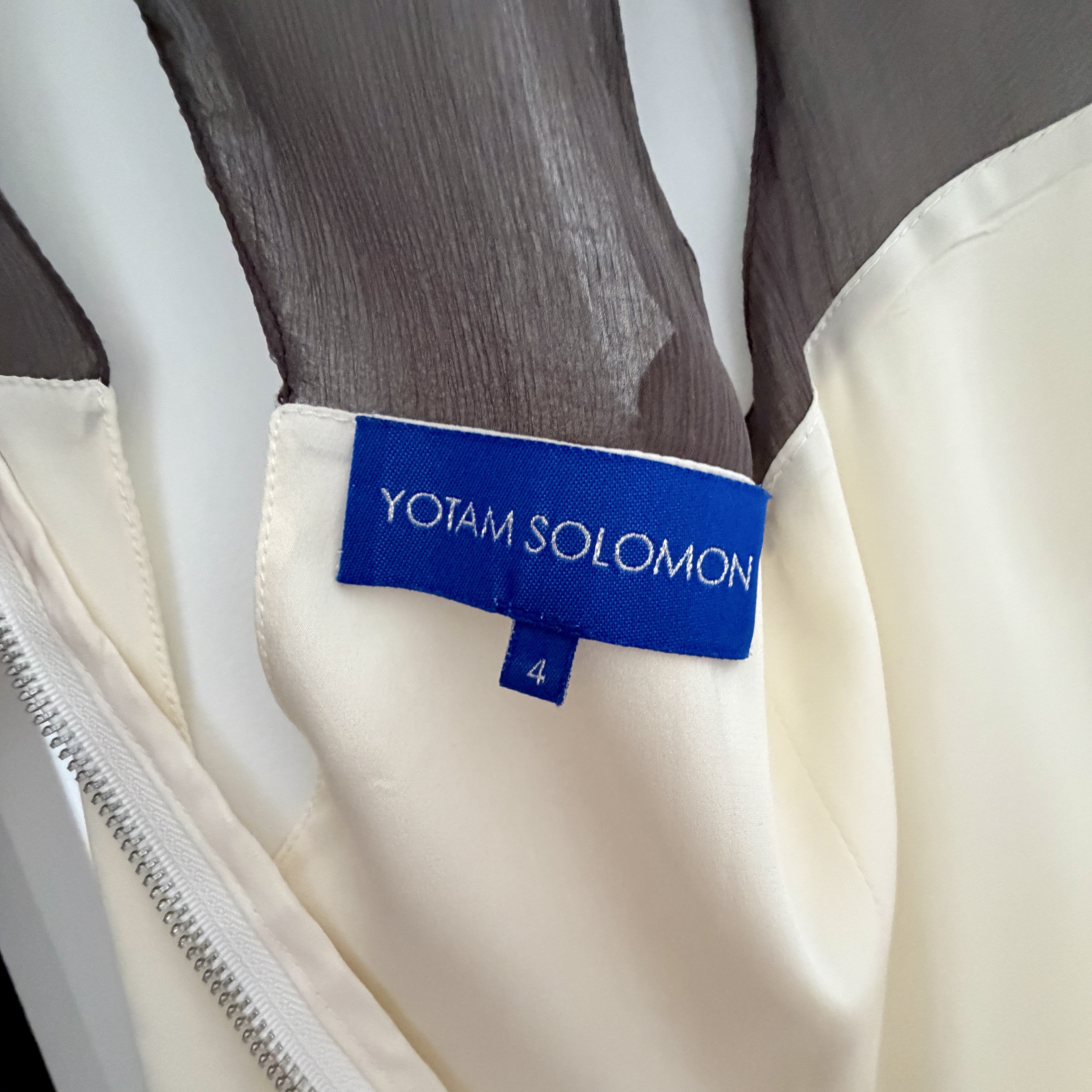 Yotam Solomon Original Runway Sample Grey Silk Very good condition - Inside View
