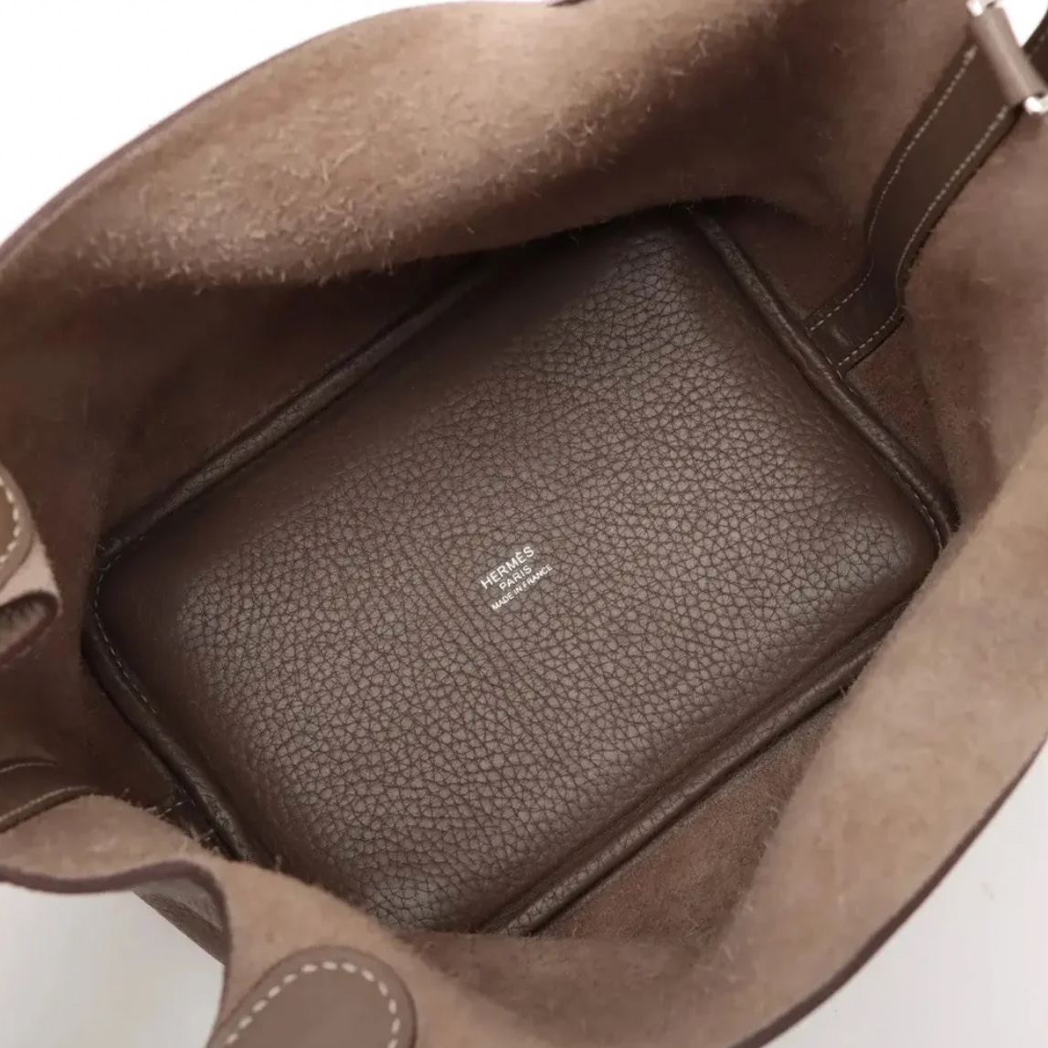 Hermès Picotin 18 Etoupe Clemence Grey Leather Good condition - Model View