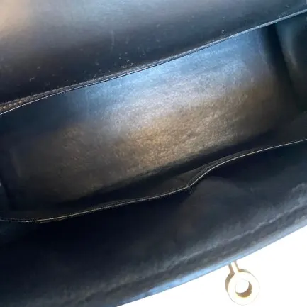 Hermès Kelly 28 Sellier Black Black Leather Good - Model View