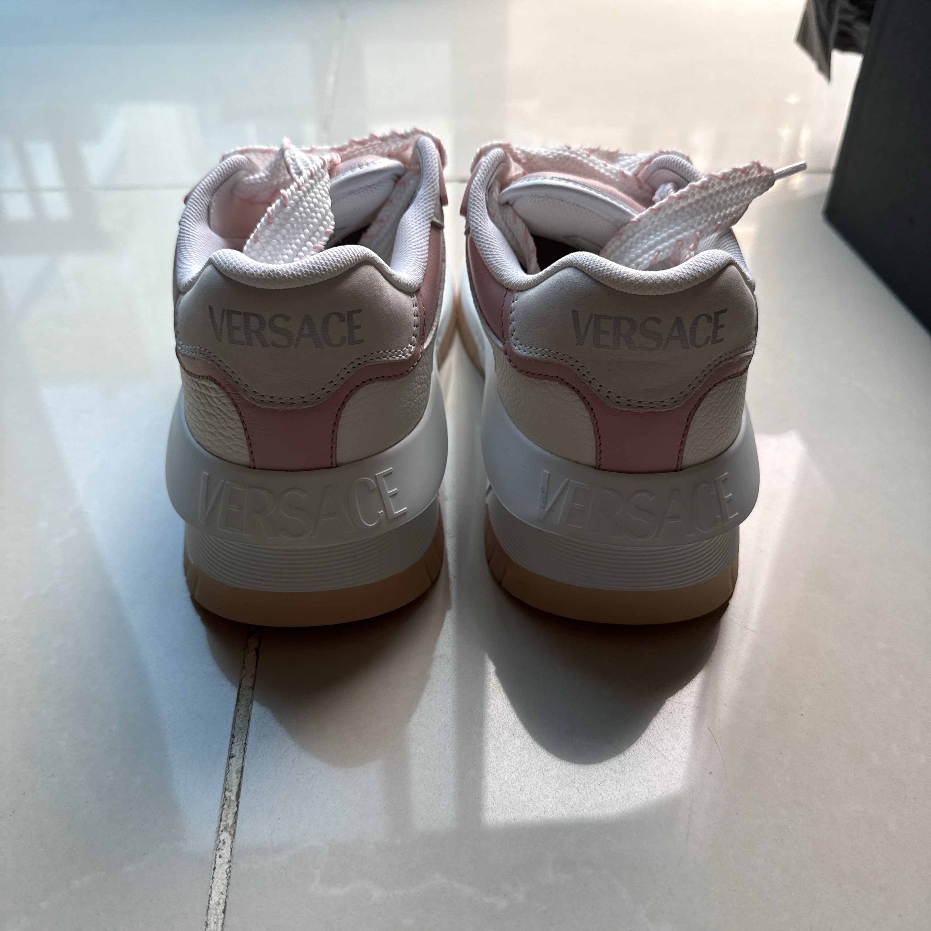 Versace Sneakers Pink Leather Never worn, with tag - Back View