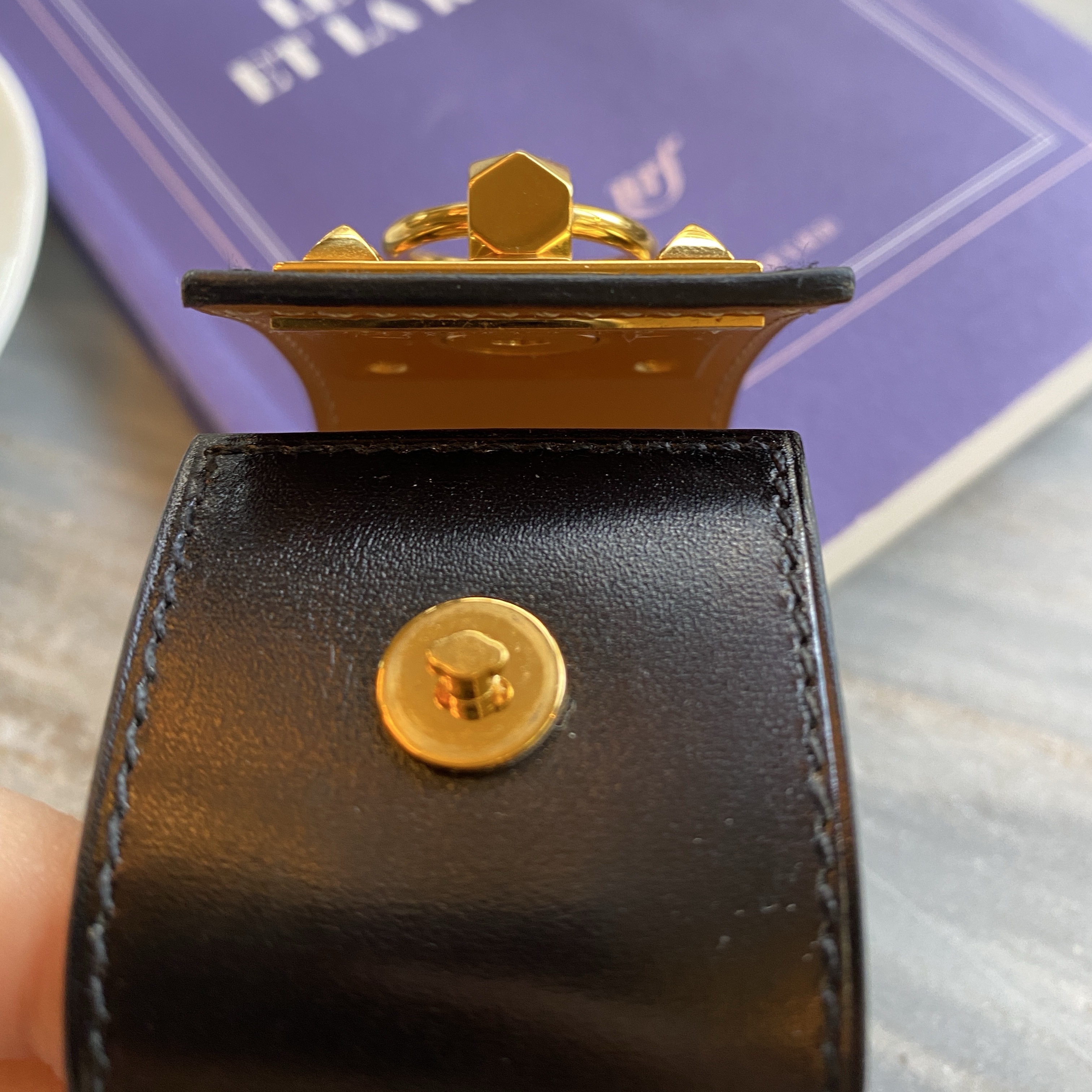 Hermès Creneau Bracelet Black Brass Good condition - Box View