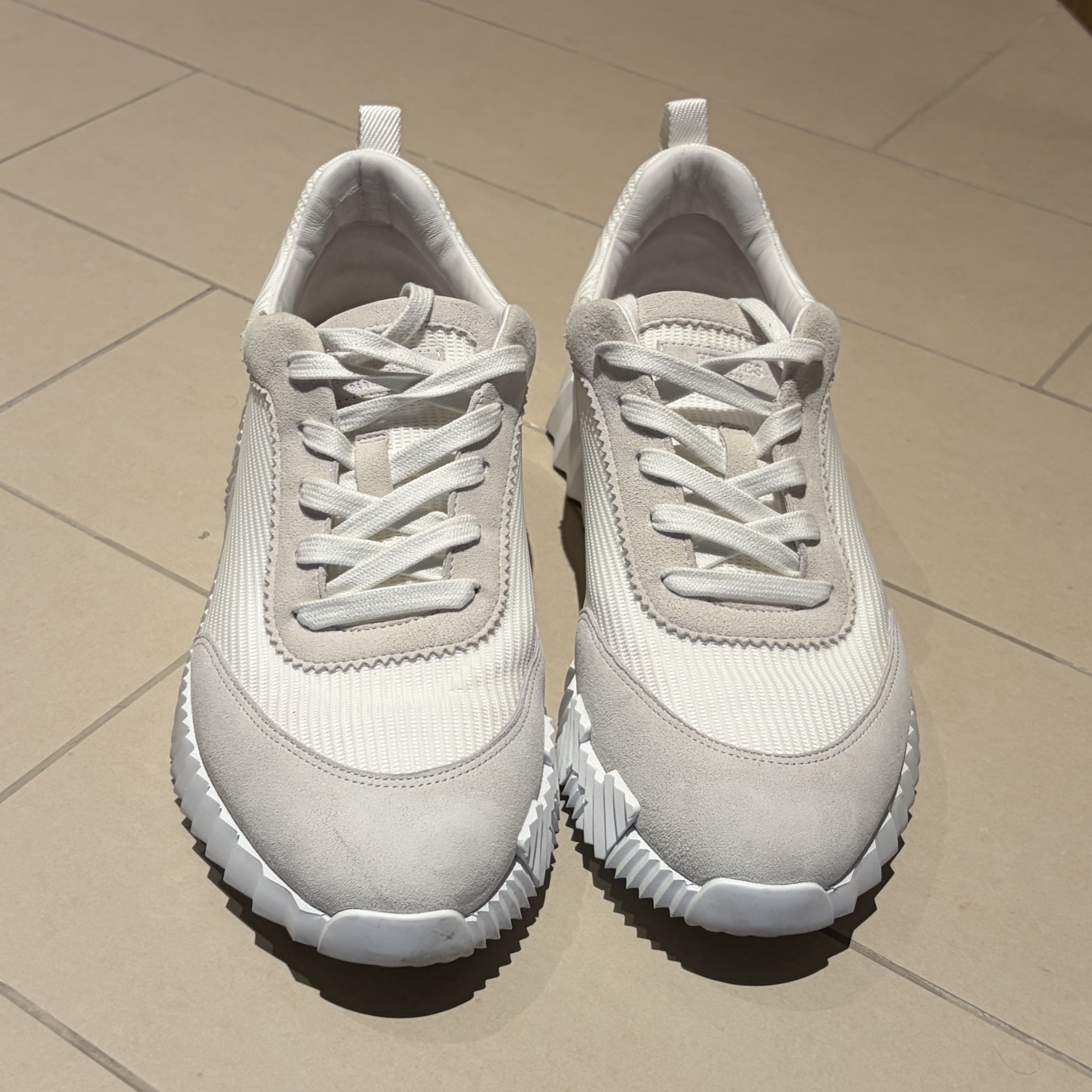 Hermès Bounce Sneakers 41 EU Grey Suede Very good condition - Inside View